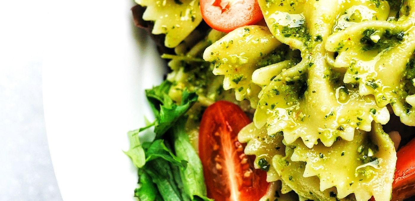 Veganer Nudelsalat mit Pesto