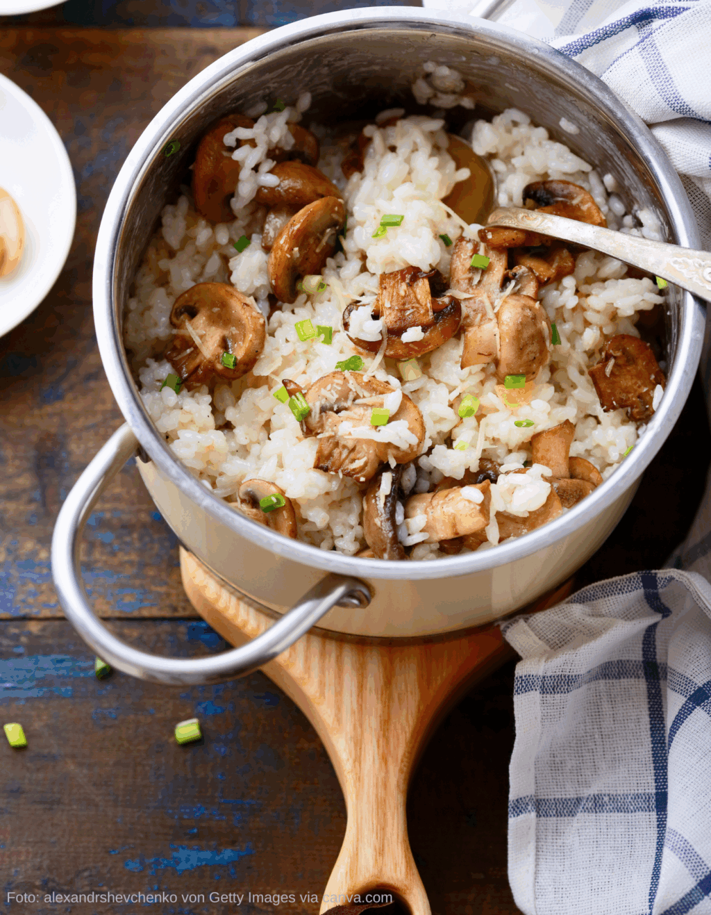 Reispfanne mit gebratenen Champignons – einfach, vegan und aromatisch ... Reispfanne mit gebratenen Champignons – einfach, vegan und aromatisch ...