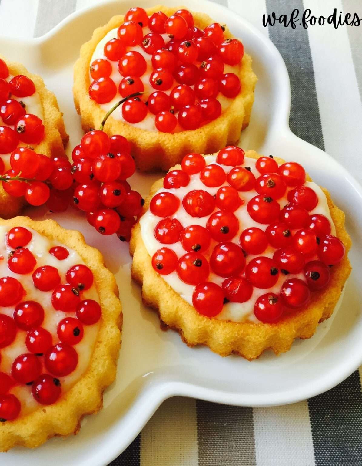 Rezept für Johannisbeer-Törtchen | Torteletts mit Obst