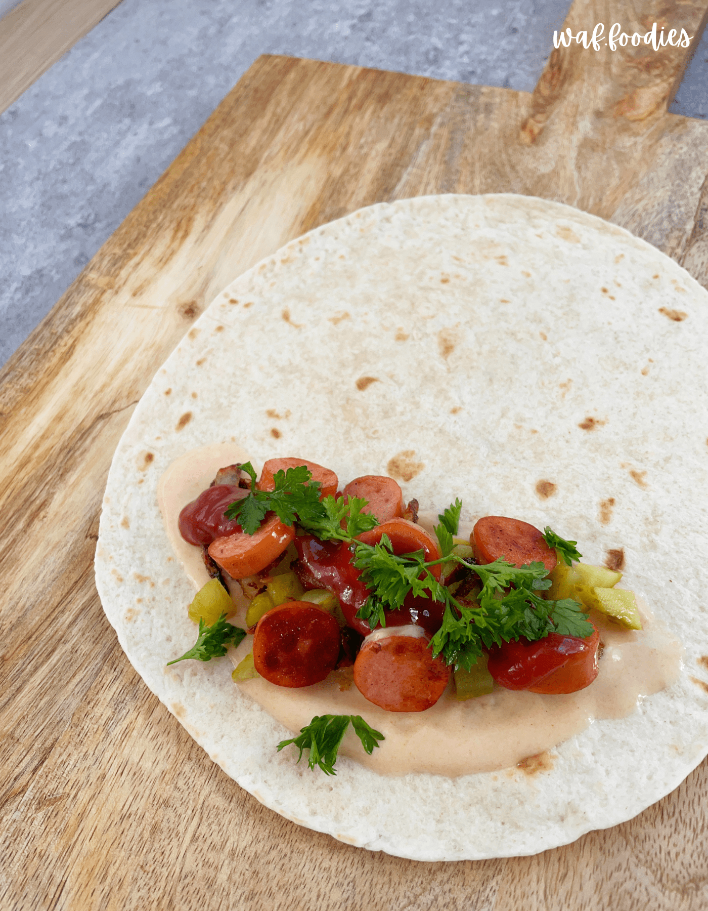 Veganer Hot Dog Wrap Rezept | waffoodies