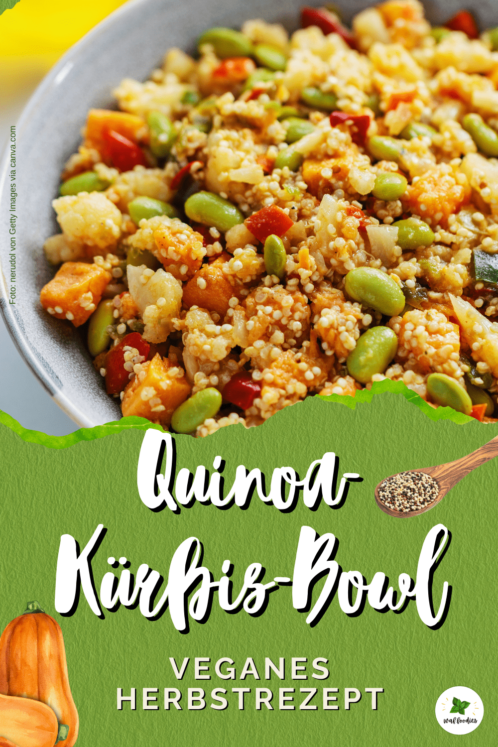 Vegane Quinoa Bowl mit Kürbis, Paprika, Edamame und Blumenkohl