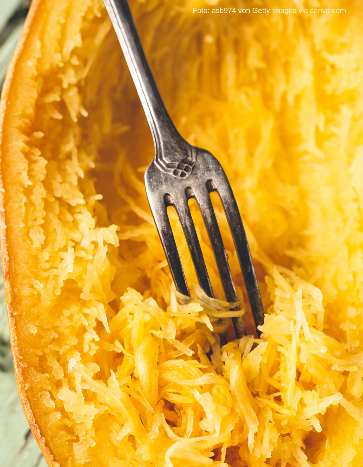 Spaghetti Kürbis aus dem Ofen auf Backblech